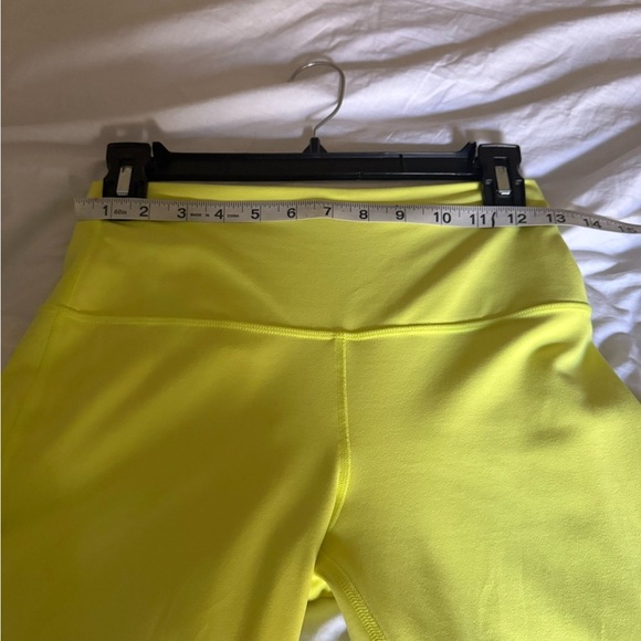 Lululemon - Picture 2 of 9